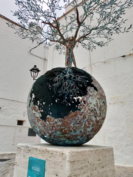 Andrea Roggi - Mostra "Radici di Umanità"