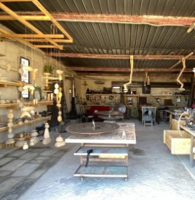 PERCORSI ESPERIENZIALI | Dal viaggio geologico tra le antiche cave di Cursi fino all'itinerario urbano che racconta la pietra leccese nei linguaggi della contemporaneità.