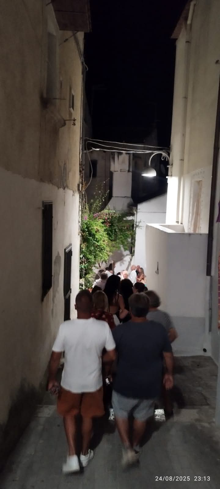 Aperitivando - Visita guidata al chiaro di luna per il centro storico con aperitivo finale