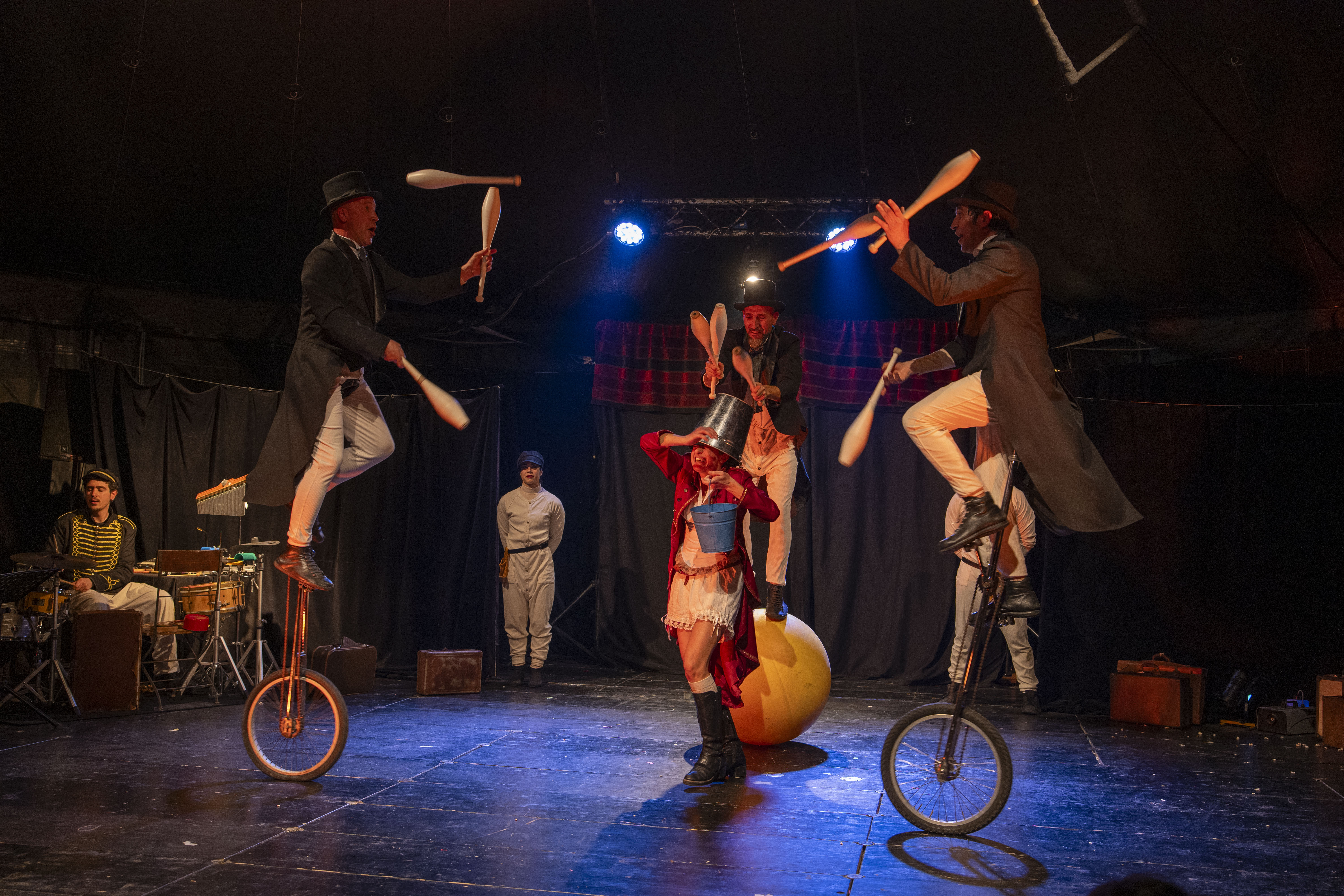 Circo Bestiale / Il Duende
