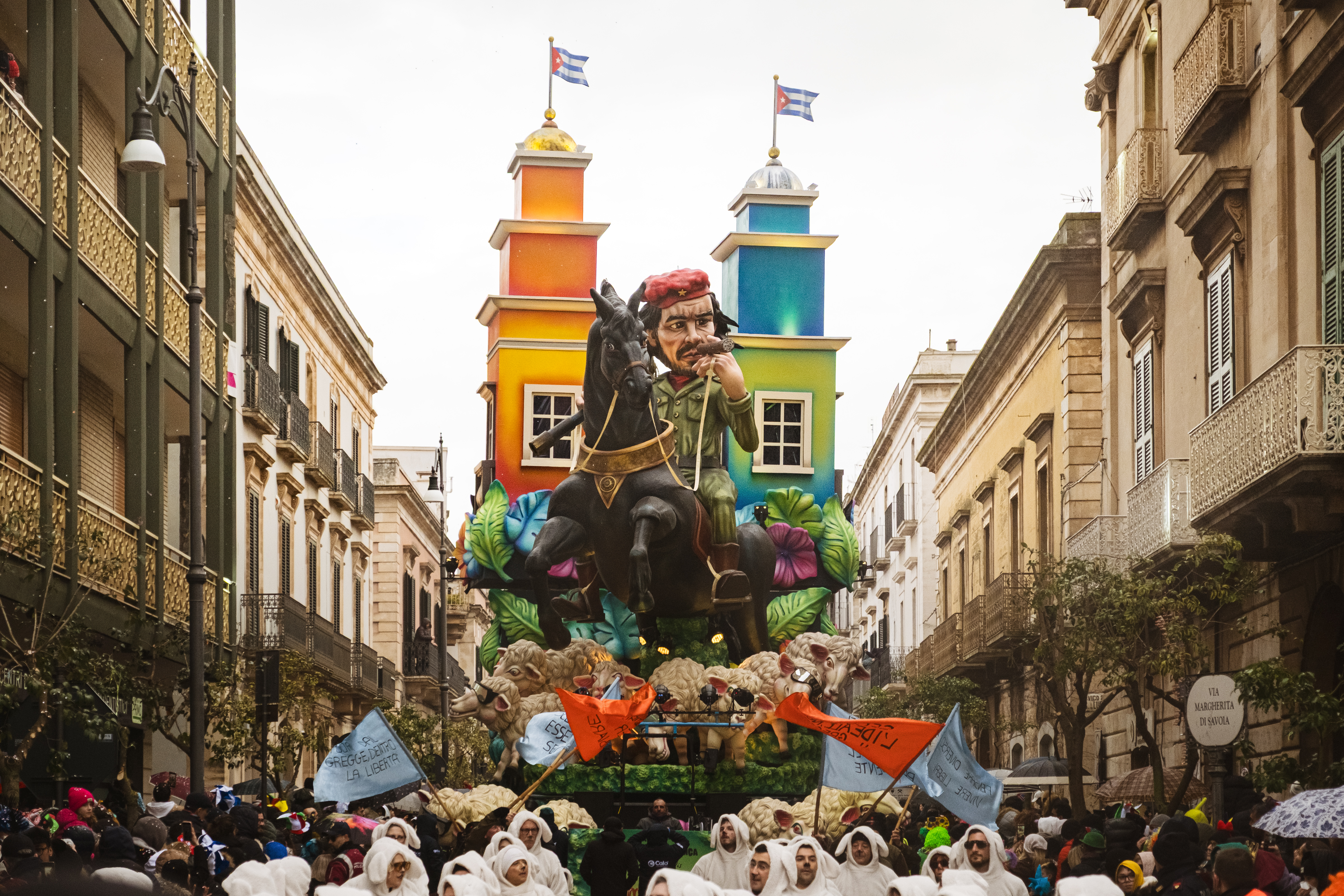 3ª Sfilata dei Carri allegorici - Carnevale di Putignano 2026