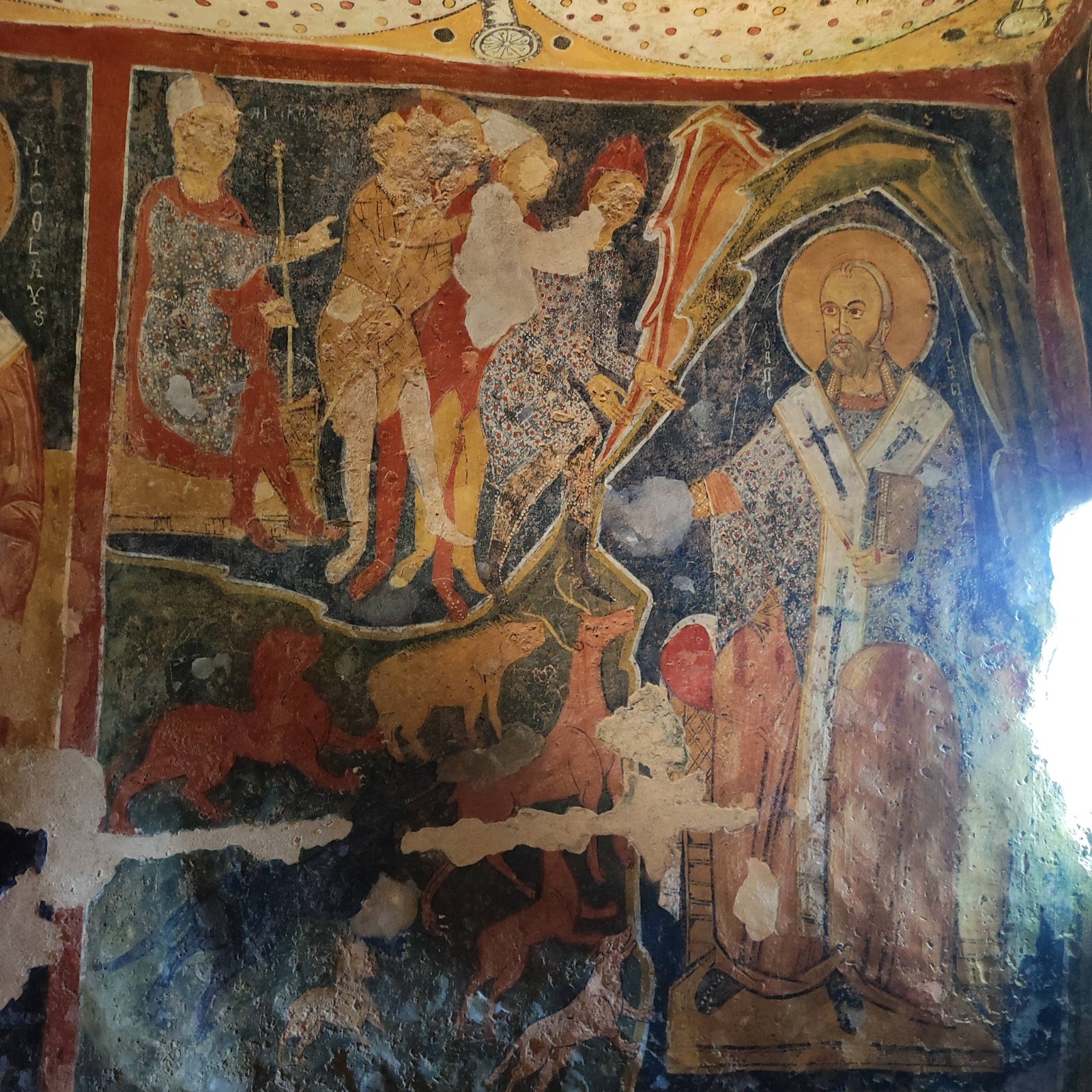 LO SPLENDORE DELLA CRIPTA DI SAN BIAGIO